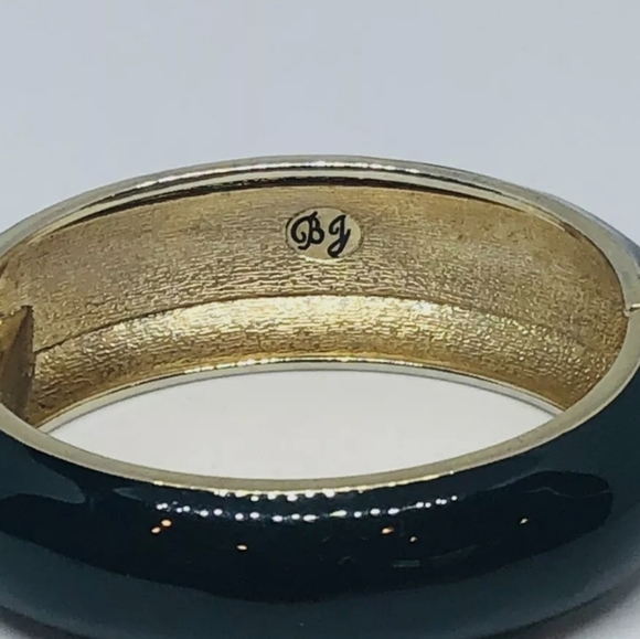 SOLD LOVE BITES BETSEY JOHNSON Spring Cuff Statement Bracelet - Picture 2 of 10